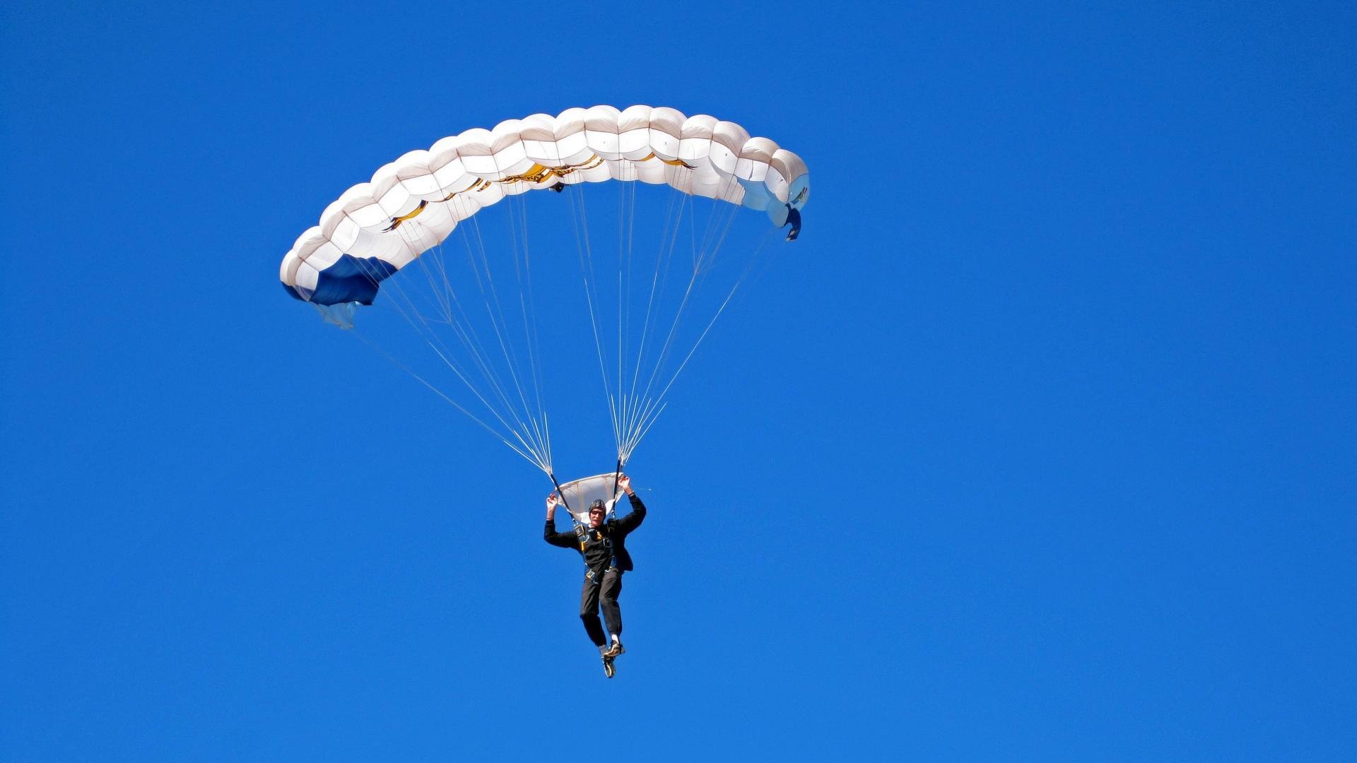 _冠军之路：纪录破坏者的辉煌背后故事_，f99记录破坏者