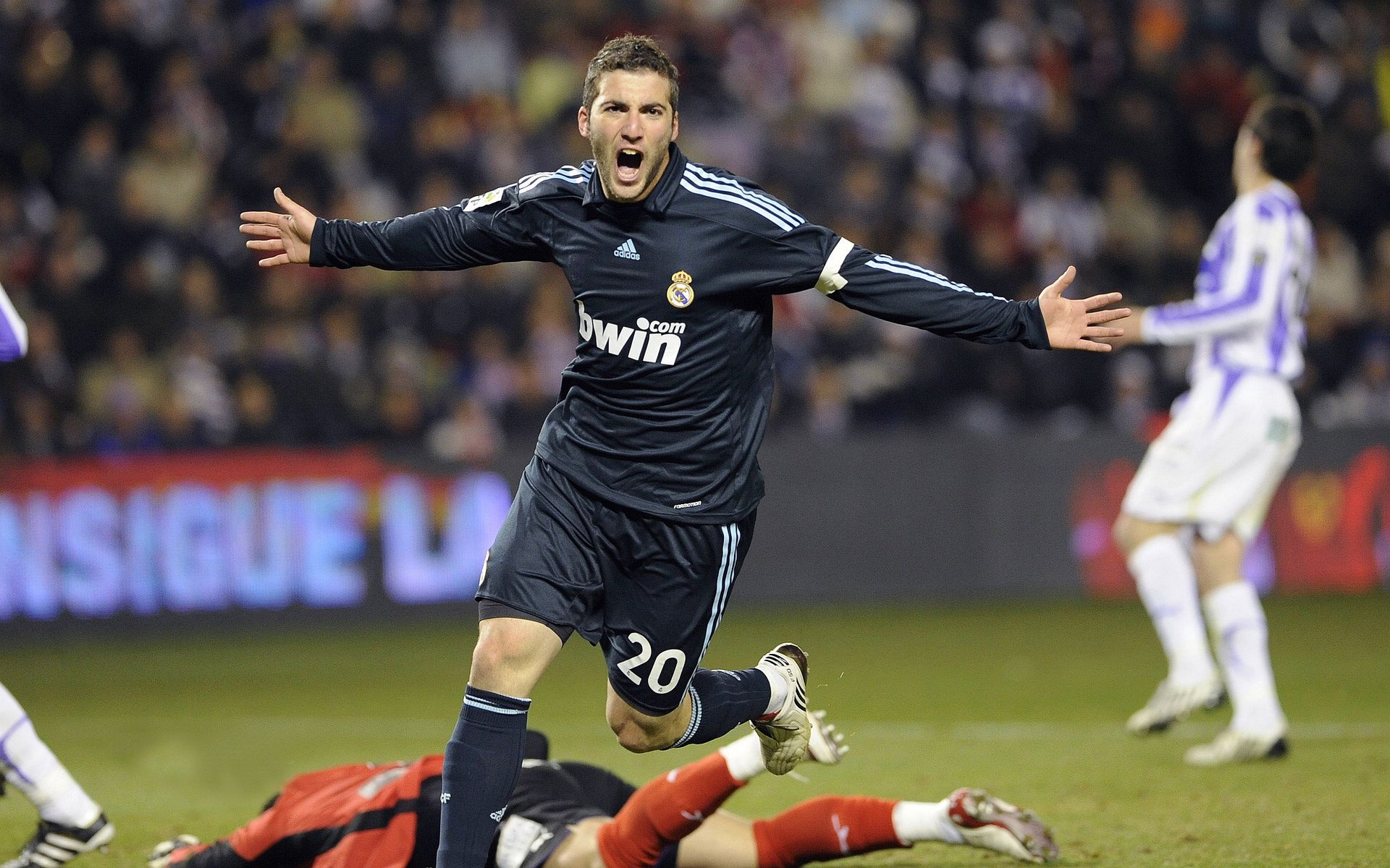 车手专访：比赛中的压力与应对策略，参加比赛压力好大